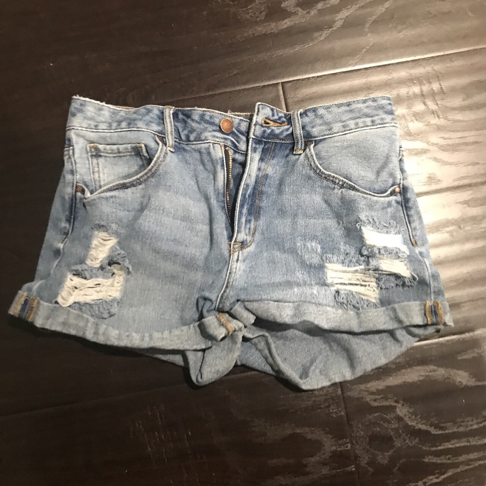 PACSUN HIGH WAISTED RIPPED SHORTS
